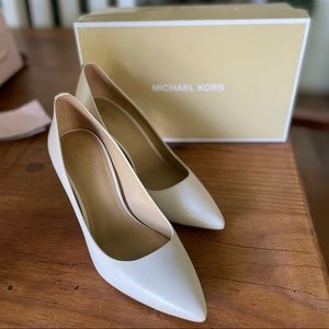 Michael Kors Abbi Flex Pump